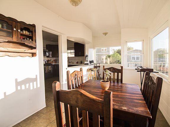 2nd image of 1101 Laguna Ave