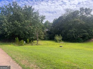 15 Nelle Dr, Hartwell, GA 30643