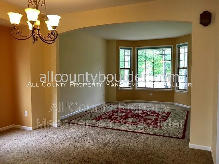 1452 Zinnia Cir — Photo 14