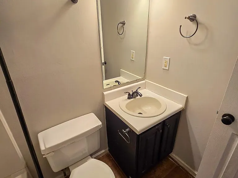 1300 Hillbrow Ln #203 — Photo 22