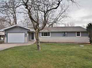 N95W16255 Cheyenne Dr, Menomonee Falls, WI 53051