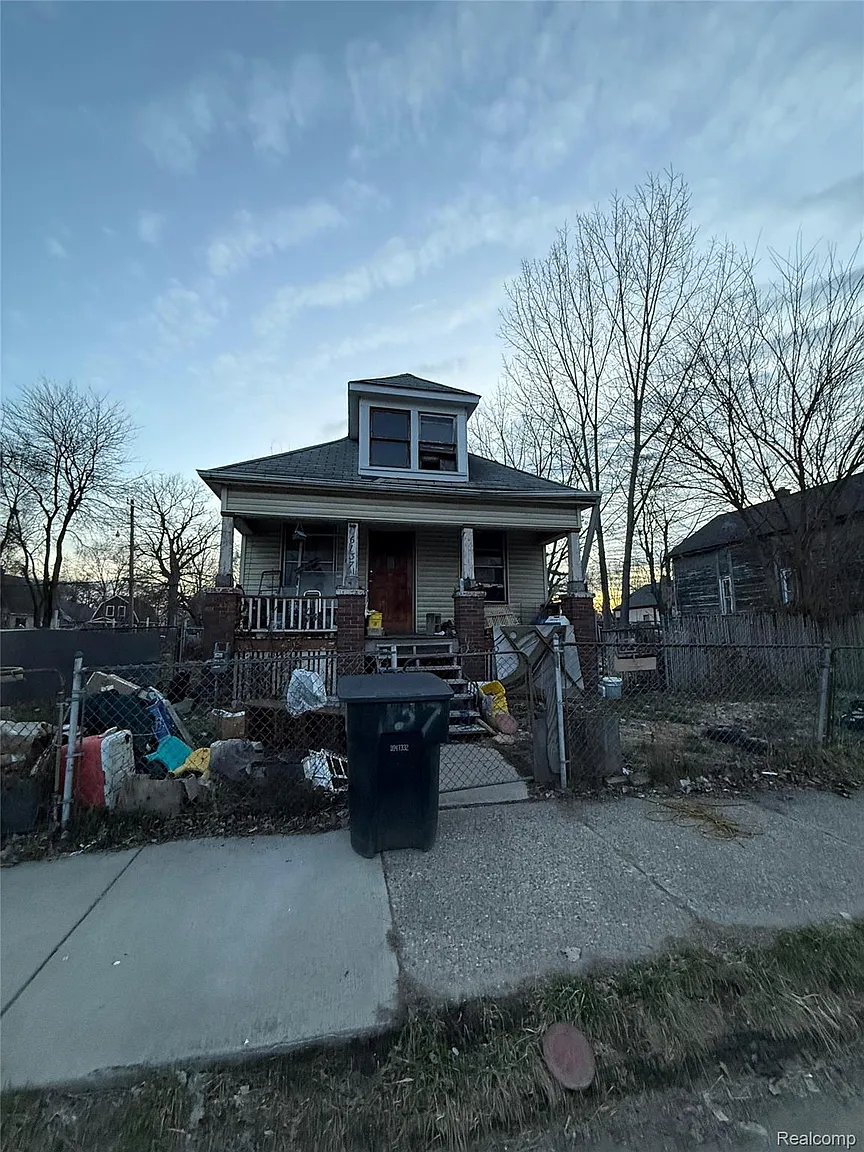 6137 Proctor St photo 1