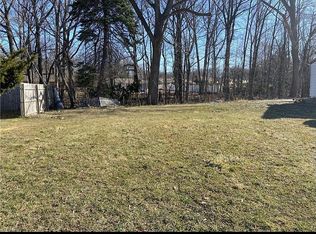 2089 Green Rd, Cleveland, OH 44121