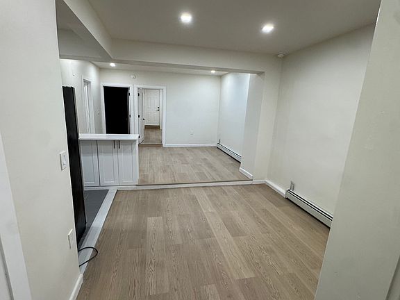 2nd image of 4514 48th Ave #2R