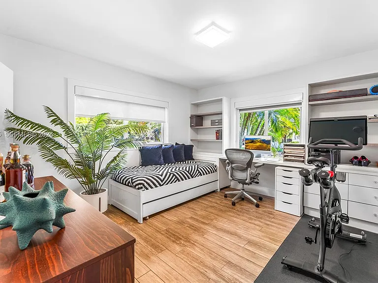 1531 Consolata Ave — Photo 30