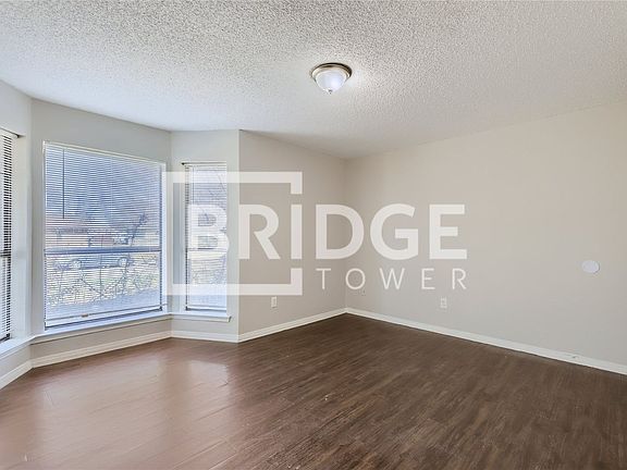 3rd image of 106 Cedar View Dr