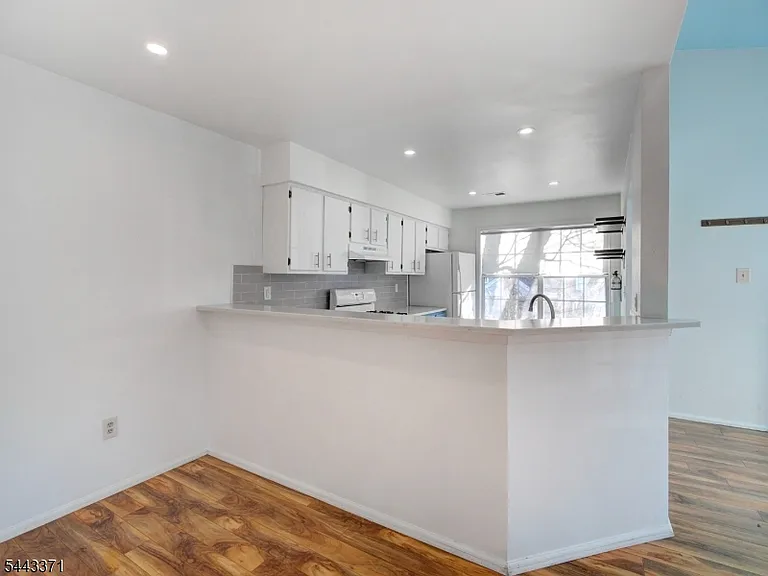 142 Harvest Ln — Photo 7