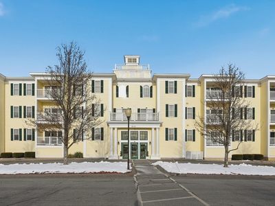 1818 Main St Unit 204, Holden, MA, 01522
