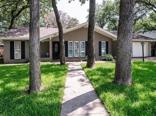 1217 W Redbud Dr, Hurst, TX 76053