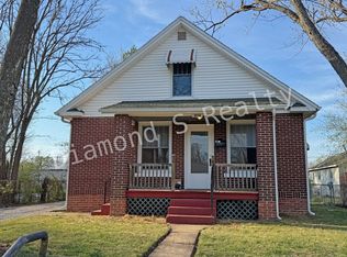 2112 W Olive St, Springfield, MO 65802