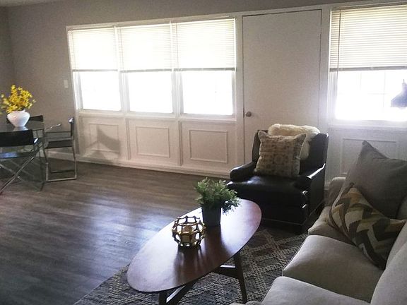 3rd image of 600 N Hickory Ave #10
