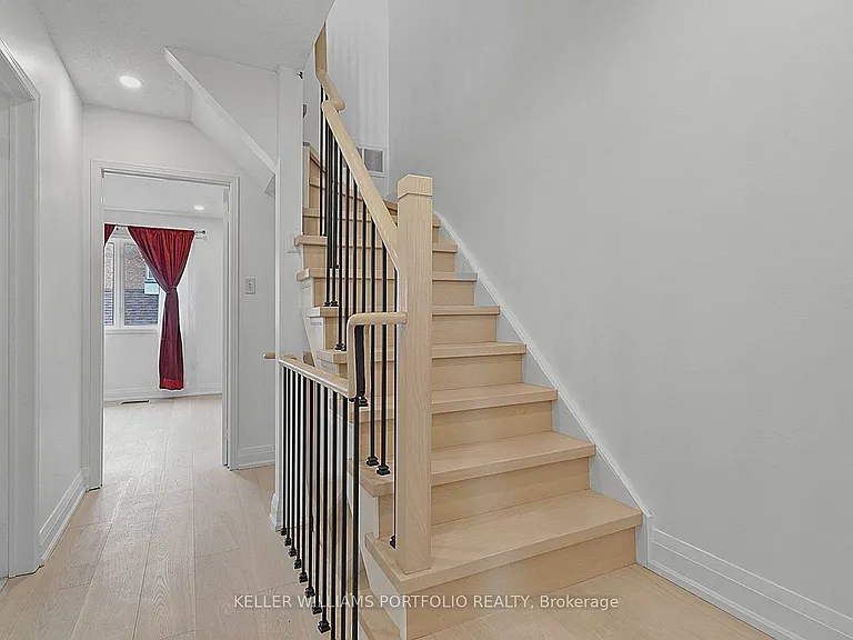 9542 Sheppard Ave E — Photo 21