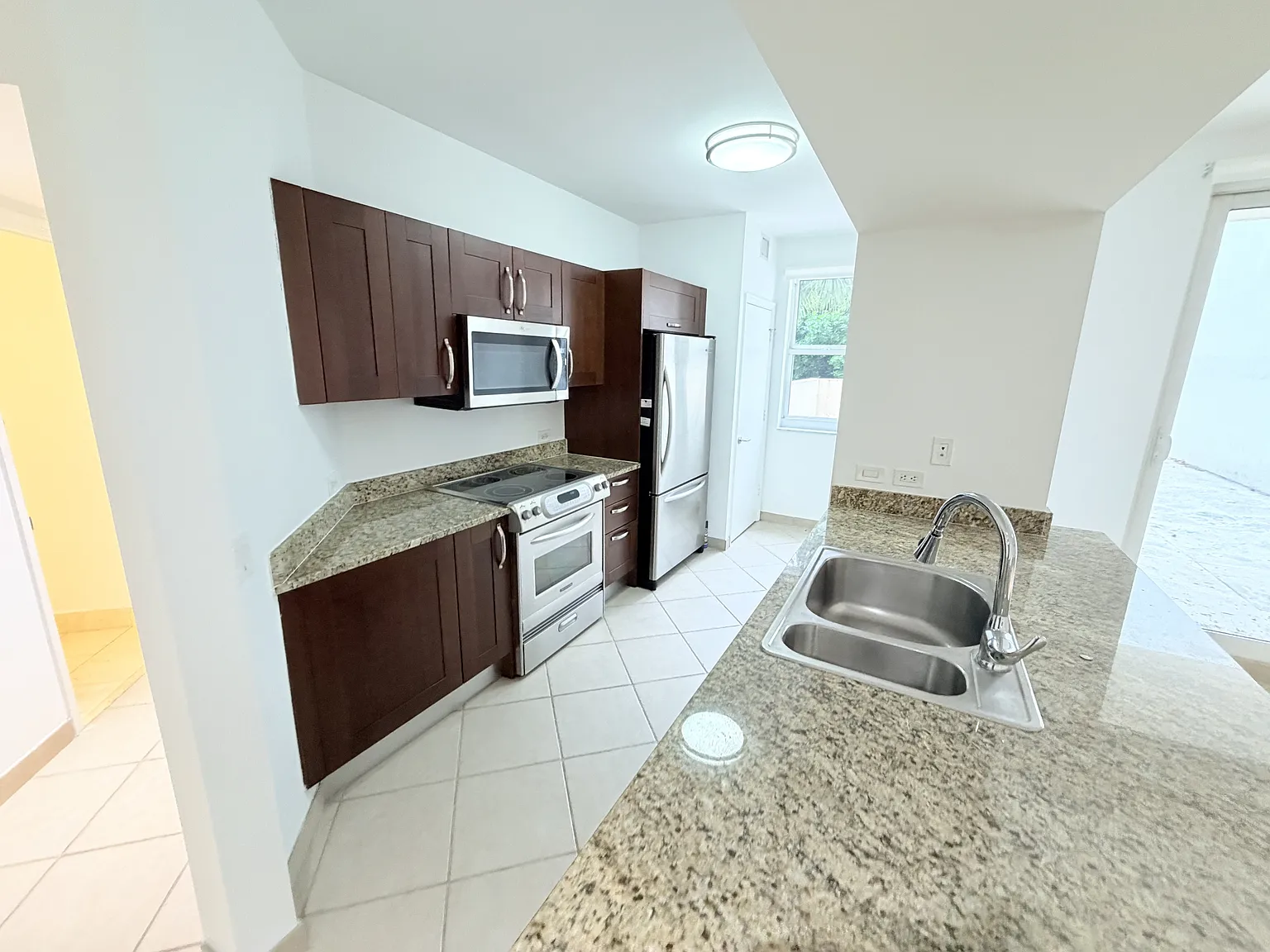19900 East Country Club Drive #210 (Torre sur) - 210 — Photo 1