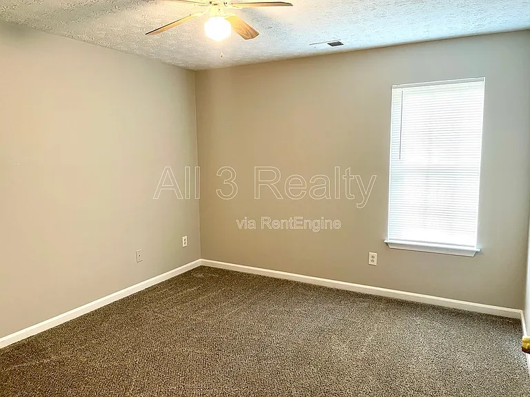 460 Mountainview Dr — Photo 15