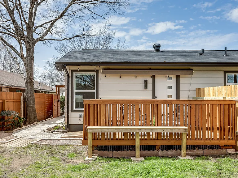 Westminster Dr — Photo 26