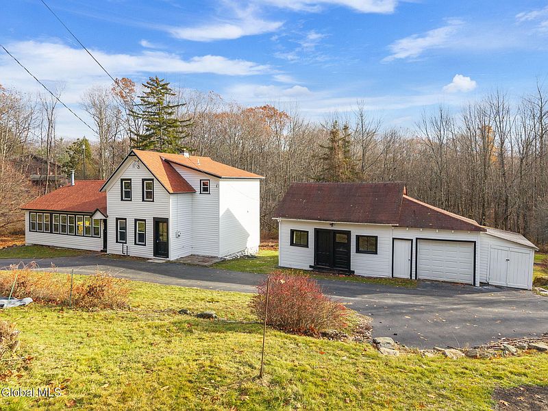 2nd image of 517 Potterhill Road