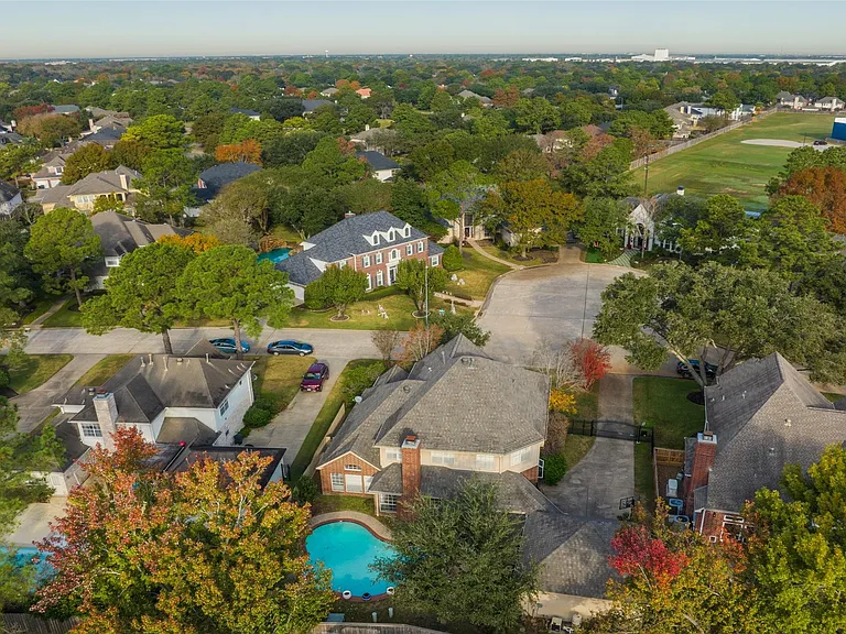 5534 Honor Dr — Photo 49