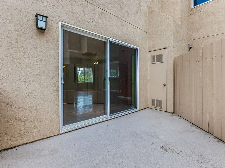 1352 24th St — Photo 22