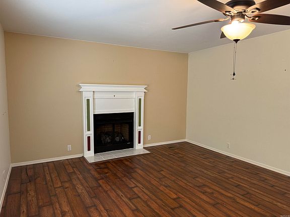 4th image of 14 Aspe Ln