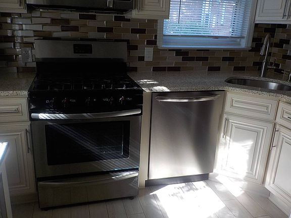 5th image of 260-64 75th Ave Floor 1