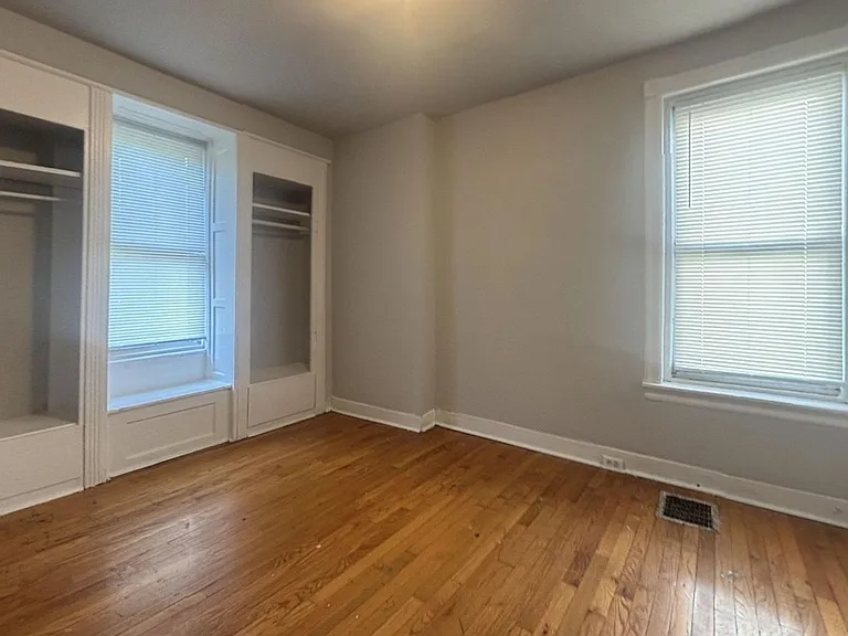 5637 Lansdowne Ave — Photo 9