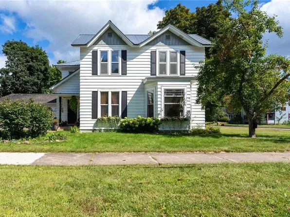 334 W Grand Avenue, Chippewa Falls, WI 54729