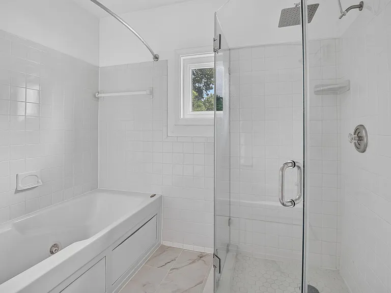 2000 McAuliffe Dr — Photo 42