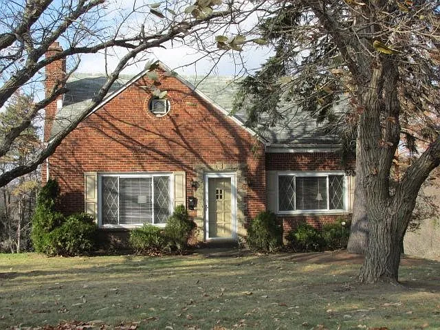 3336 Sylvan Rd photo 1