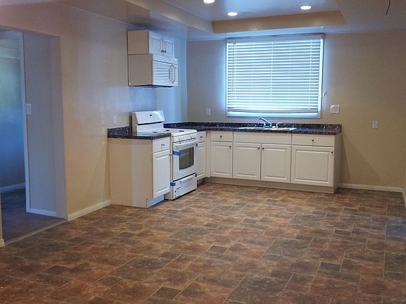 2nd image of 11517 Laurel Ave