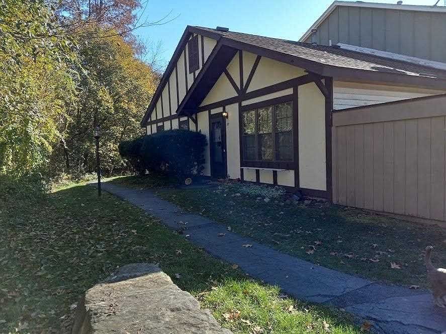 1st image of 67 Sunny Brook Cir