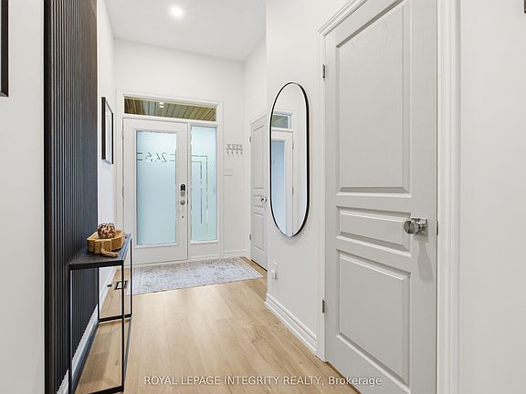 5th image of 246 Cooks Mill Cres
