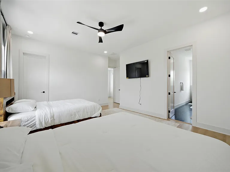 5509 Hershe St — Photo 14