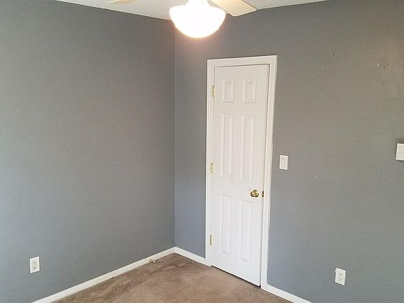 Spare Bedroom w/ 1 Closet