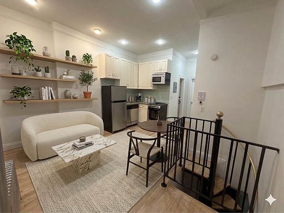 4th image of 421 E 81st St APT 1RE