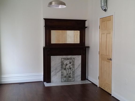 4th image of 835 Dayton St APT 2
