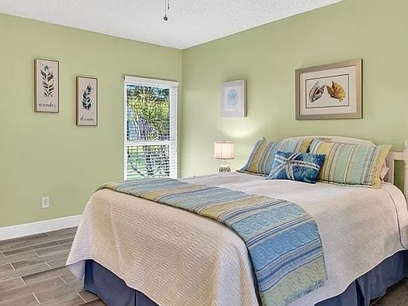 4th image of 4257 Island Cir APT C