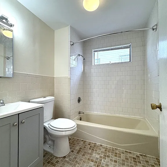 405 Ferry St #3 — Photo 8
