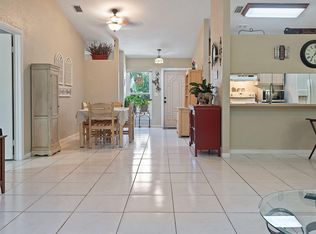 15 Flint Way, Boynton Beach, FL 33426