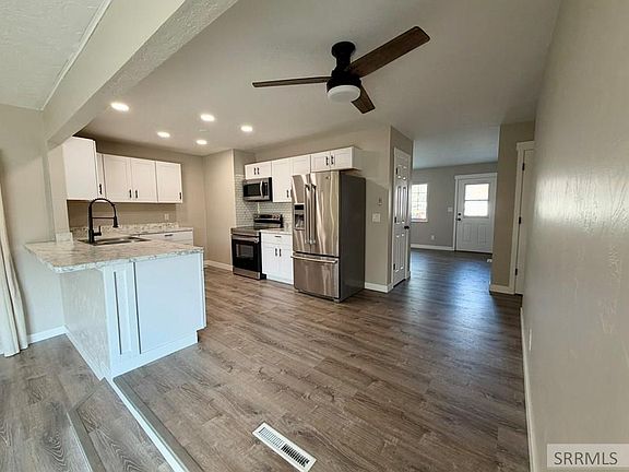 2nd image of 805 K St