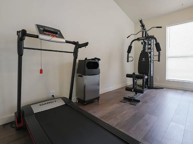 1604 N Municipal Dr #2 — Photo 11