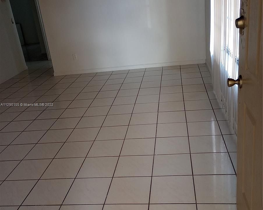 1st image of 5925 Longbow Ln APT 6