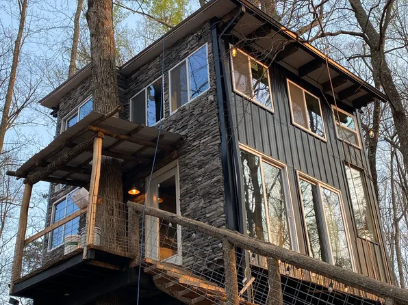 107 Tree House Trl, Blairsville, GA 30512