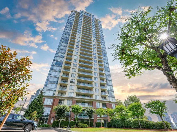 9888 Cameron St #3209, Burnaby, BC V3J 0A4