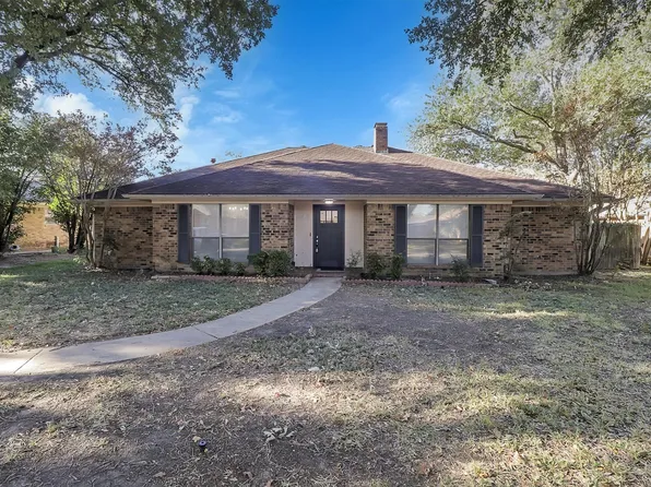 1009 Glenda St, Terrell, TX 75160