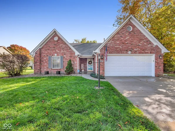 1269 Old Hickory Dr, Greenwood, IN 46142