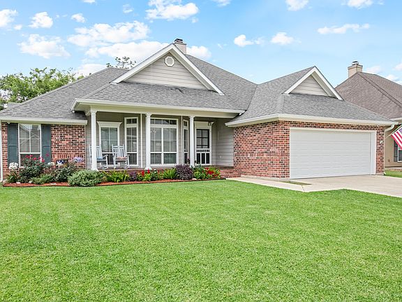 4th image of 105 N Lakepointe Dr