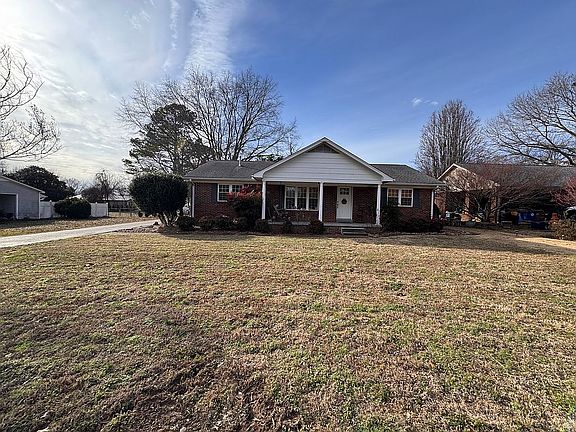 3rd image of 169 Dixie St