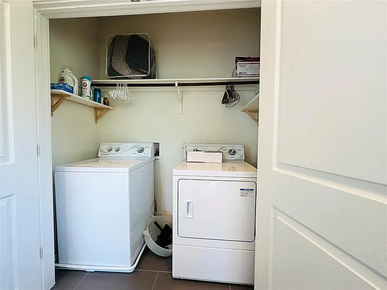 2716 Halcyon Dr #38 — Photo 15