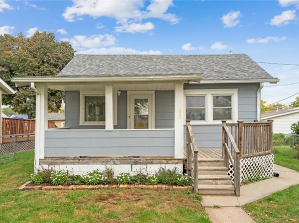 820 M Ave NW, Cedar Rapids, IA 52405
