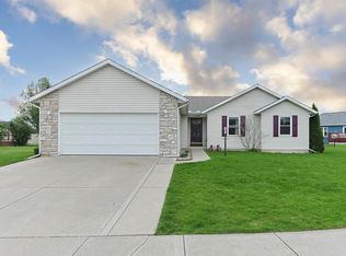 10888 Golden Pheasant Dr, Osceola, IN 46561